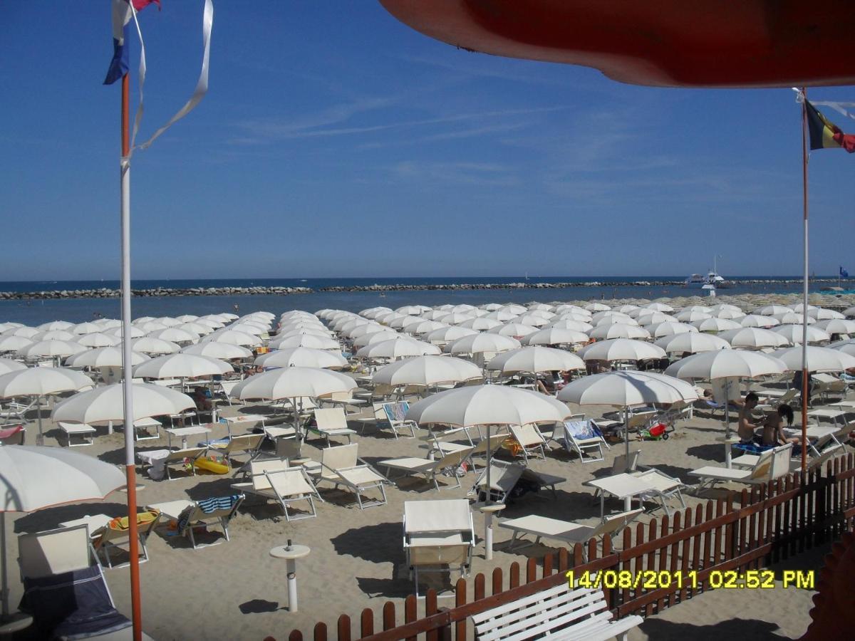 Hotel Buda Bellaria-Igea Marina Exterior photo