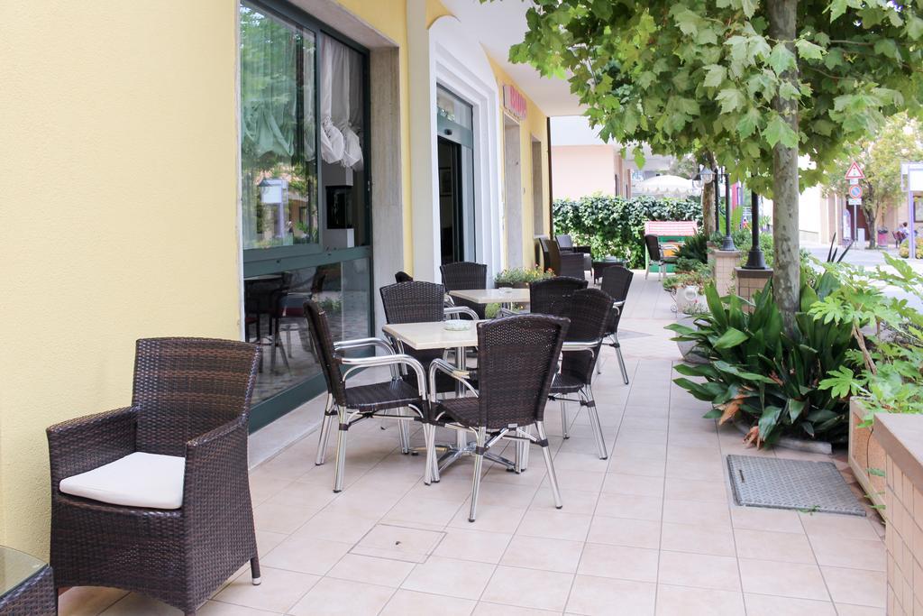 Hotel Buda Bellaria-Igea Marina Exterior photo
